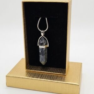 NIB ​Natural Black Labradorite Hexagonal Point Pendant Necklace Silvertone